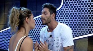 Casal é expulso do “Power Couple” após quase agressão