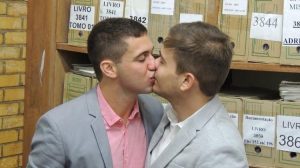 Repórter gay da Globo se casa com colega de emissora