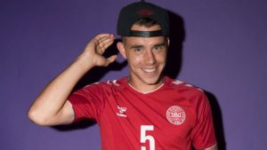 Jogador abandona Copa da Rússia para conhecer sua filha: “Tem coisas que vão além do futebol”