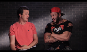 Kleber Bambam, vencedor do BBB1, ostenta: “Só na minha garagem eu tenho R$ 500 mil”