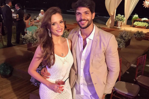 Ex-BBB Lucas se declara para noiva no Dia dos Namorados