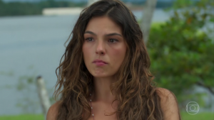 Isis Valverde não foi poupada por internautas que acusaram foto fake em seu perfil