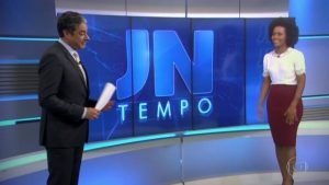 Brincalhão! William Bonner imita Maju Trindade durante o Jornal Nacional