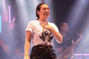 Naiara Azevedo dobra sua rotina para participar de Show dos Famoso: “45 horas sem dormir”