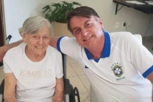 Mãe de Bolsonaro morre aos 94 anos em São Paulo