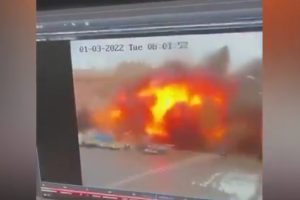 Míssil russo atinge prédio do governo de Kharkiv