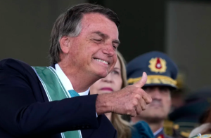 Novo fator pode reeleger Bolsonaro com apoio do Centrão