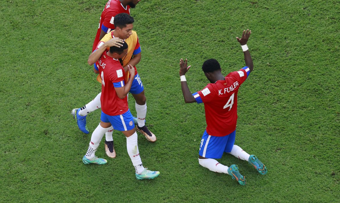 Costa Rica surpreende