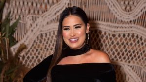 Simone é questionada sobre lançar algumas músicas em outro idioma