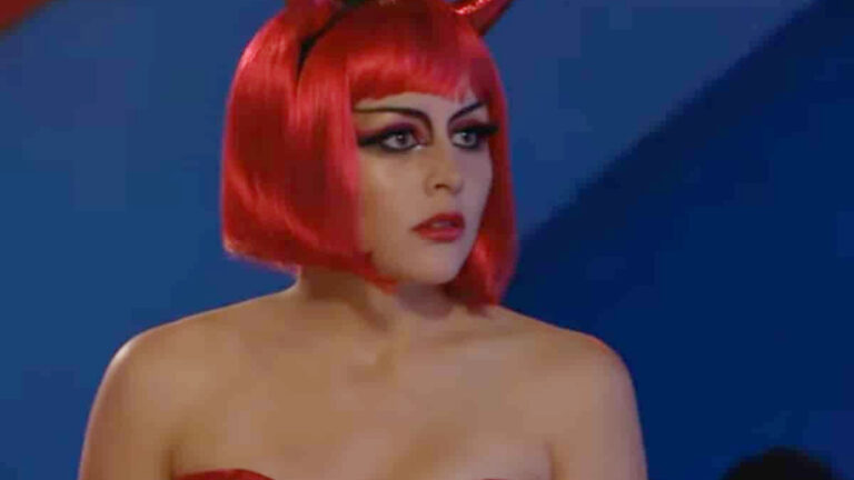 Um Refúgio para o Amor: Luciana arranja trabalho em boate e se humilha: "Pra me sustentar" 6 Luciana em Um Refúgio para o Amor (foto: Divulgação)