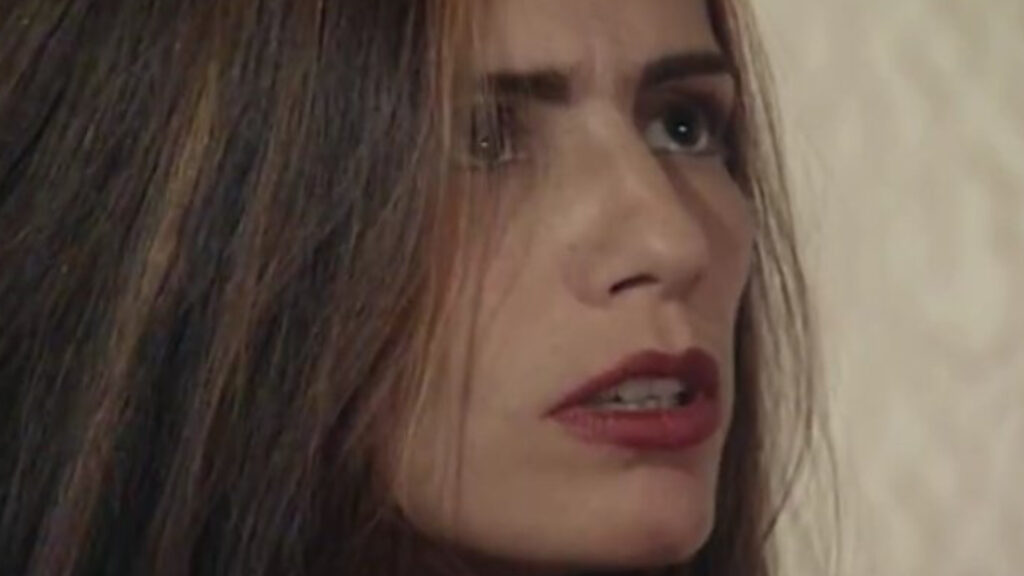 Raquel (Glória Pires) na novela Mulheres de Areia (Foto: Reprodução)