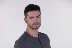 Sidney Sampaio tem surto psicótico e se joga da janela de hotel