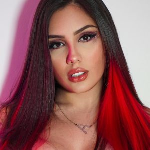 A ostentação de Alícia X: Joia usada em festa supera valor de apartamento popular