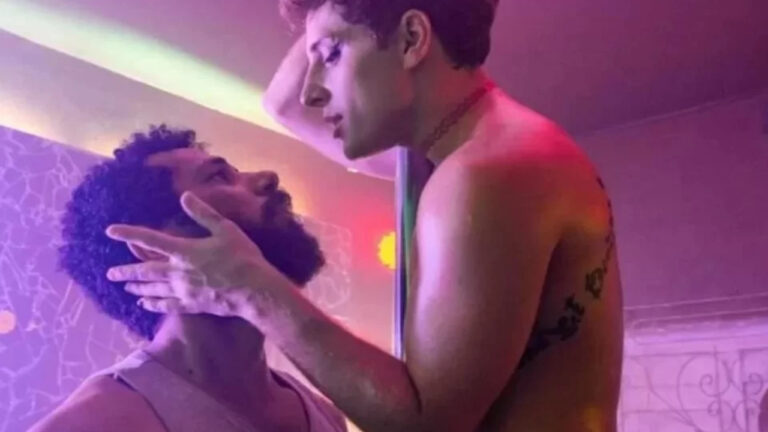 Na imagem, os personagens Kelvin e Ramiro da novela Terra e Paixão. (foto: Divulgação)