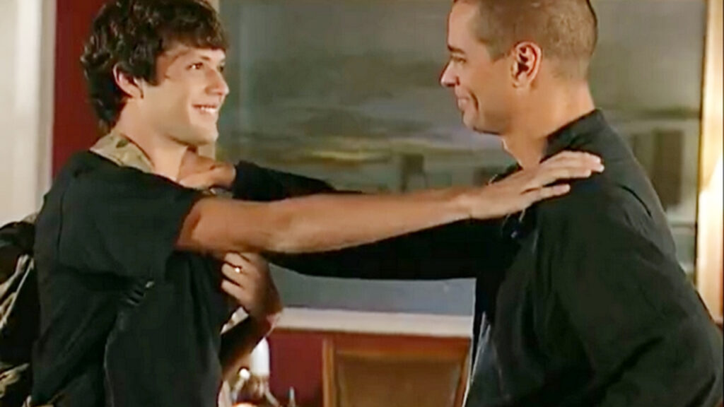 Mateus e Cássio ficam cara a cara em Paraíso Tropical. (Foto: Divulgação)